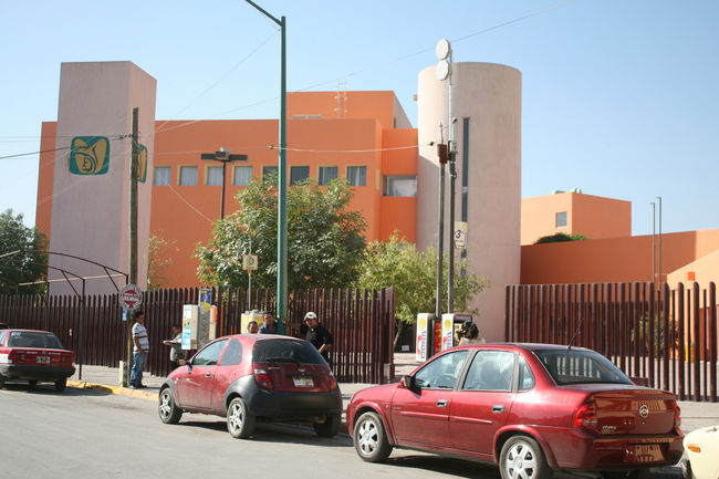 Apuñalado.  El cuerpo de Abel Rocha llegó sin vida a la clínica 51 del Instituto Mexicano del Seguro Social.