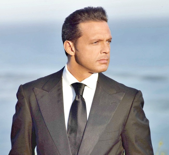 Luis Miguel recientemente celebró cumpleaños 42 inmerso en su gira de conciertos y en la preparación de un nuevo disco.
