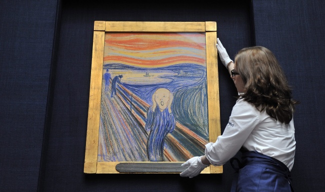 La única de las cuatro versiones de 'El grito' de Edvard Munch que quedaba en manos privadas se vendió hoy en Nueva York en 119.9 millones de dólares. (EFE)