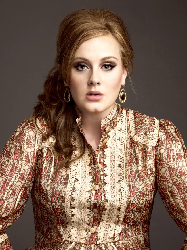 El álbum '21' de Adele, ha vendido un total de 4,274,300 copias, 500 más que lo que ha logrado 'Thriller' de Michael Jackson. 