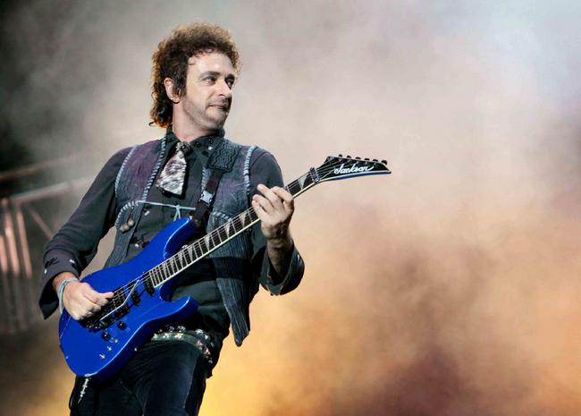 Cerati, dos años en coma