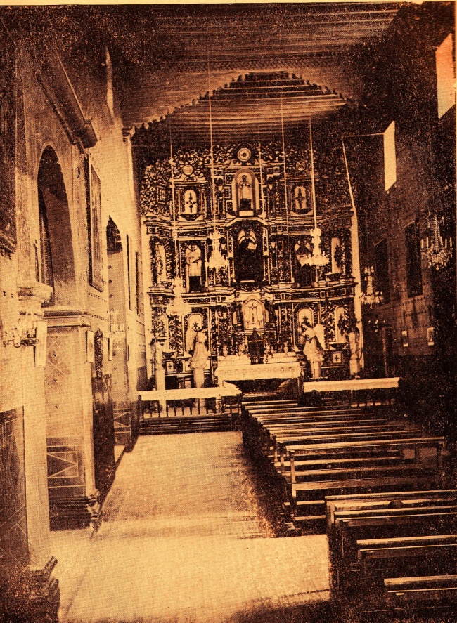 Interior de San Ignacio. Su aspecto interior de mediados del siglo XX.