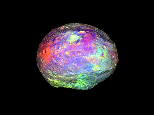 Con imágenes de la sonda Dawn, la agencia espacial estadounidense mostró un video donde se aprecia la topografía del cuerpo celeste.