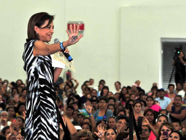 Durante un mitin en Mazatlán, la candidata panista llamó a las mujeres a no hacer 'cuchi-cuchi' durante un mes a sus parejas si no las acompañan a votar el próximo 1 de julio. (Archivo)
