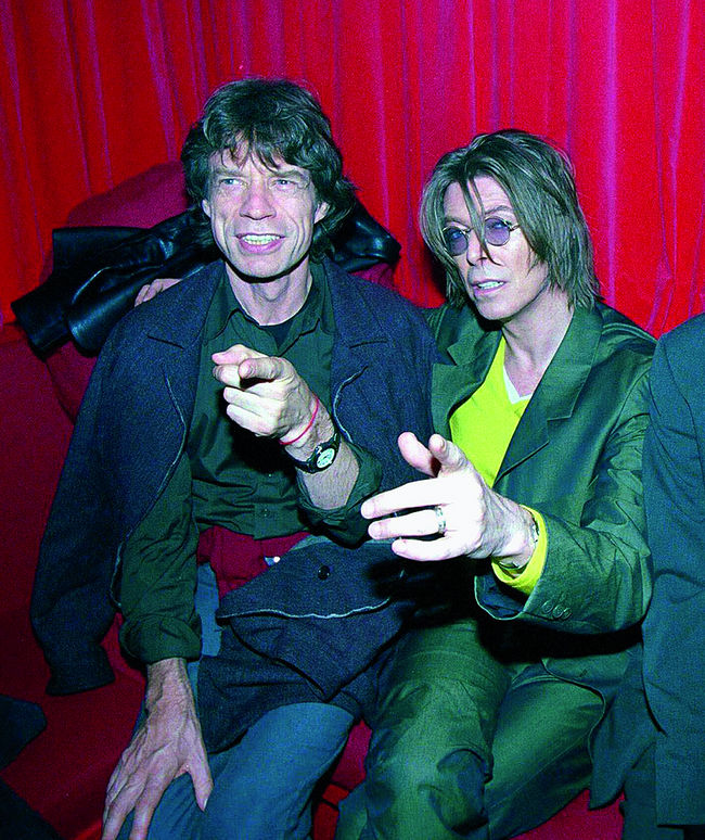 Encuentro. Según la publicación, Jagger conoció a Bowie en 1973, en la época en que triunfaba con su personaje de Ziggy y desde entonces mantuvieron una estrecha relación que ahora dicen fue amorosa.