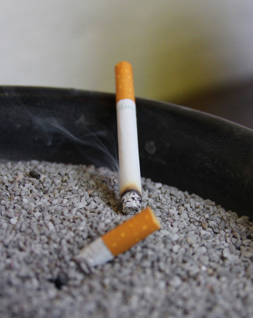 Medidas. Con el objetivo de reducir el consumo de tabaco, las autoridades federales implementaron varias medidas que incluyen la imposición de multas a quienes vendan cigarros al menudeo. 