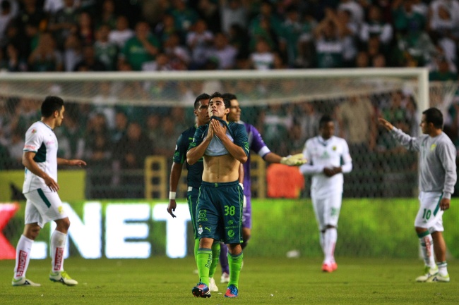 Los Esmeraldas de León regresaron a la senda del triunfo, luego de imponerse 3-0 a Santos Laguna, que no pudo mantener la calidad de invicto. (jammedia)
