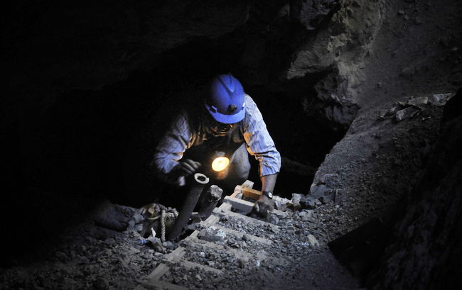 Peligrosos. Mantienen la esperanza de que los pozos de carbón sean cerrados definitivamente para evitar más muertes de mineros.