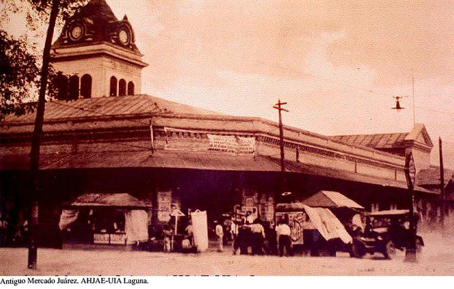 Antiguo mercado Juárez destruído por un voraz incendio en marzo de 1929.