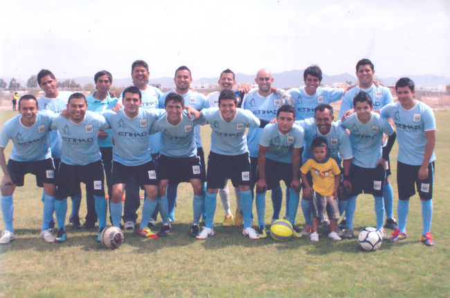 Los Leones Negros vencieron 2-1 en la final a Mineros de la Sección 74. Leones Negros, campeones en Liga Automotriz