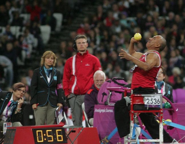 Amalia Pérez le dio a México el primer oro de los Paralímpicos en levantamiento de pesas.