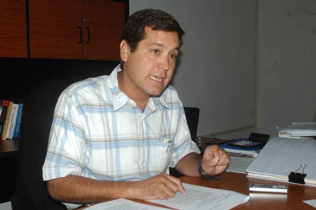 Esta mañana los regidores de Torreón Rodolfo Walss Aurioles y José Armando González Murillo presentaron una iniciativa para eliminar fuero de funcionarios locales. (Archivo)