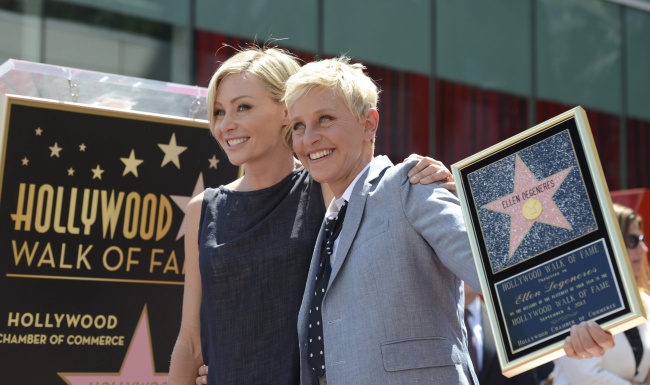 Ellen DeGeneres devela su estrella en Hollywood