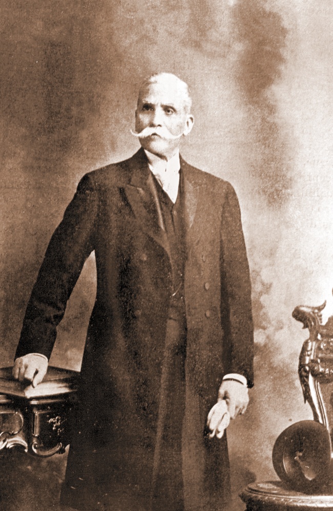 Coronel Carlos Glz. Montes.