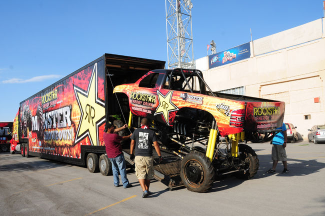 El día de ayer arribaron las primeras 'monster truck' a la ciudad de Torreón, donde se presentarán el próximo mes de octubre. (Jesús Galindo)