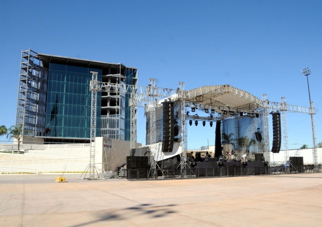 Se espera que cerca de 40 mil personas asistan a este concierto gratuito en la Plaza Mayor de esa ciudad.