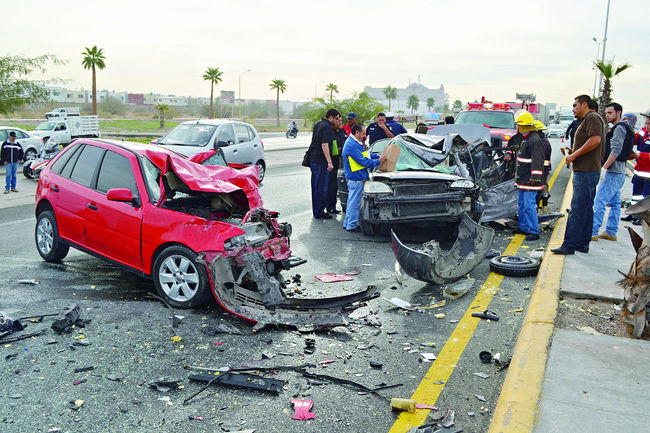 Los que falta en el país. En México se carece de una política pública, como el seguro obligatorio para automóviles que protege a la víctima de un percance vial.