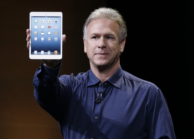  La nueva tableta pesa alrededor de 300 gramos, 53% más ligera que la tableta original , según lo explicó  en el evento de Apple. (AP)