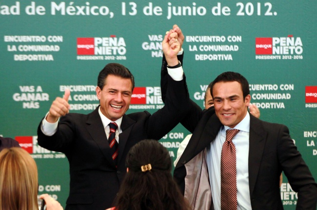 La nueva sanción al Partido Revolucionario Institucional (PRI) se aclaró que es por 'aportación en especie' derivado de la publicidad que se hizo en favor del partido con el logo en el short del boxeador.