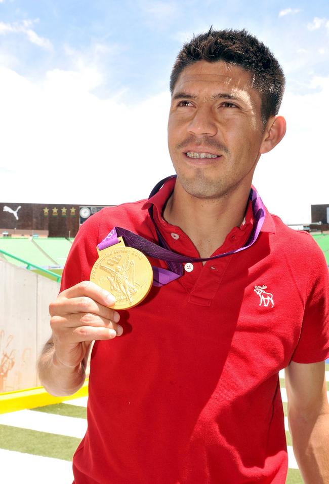 Por su medalla de oro en los Juegos Olímpicos Londres 2012, Oribe Peralta recibirá el Premio Estatal del Deporte ‘Fuerza Coahuila’.