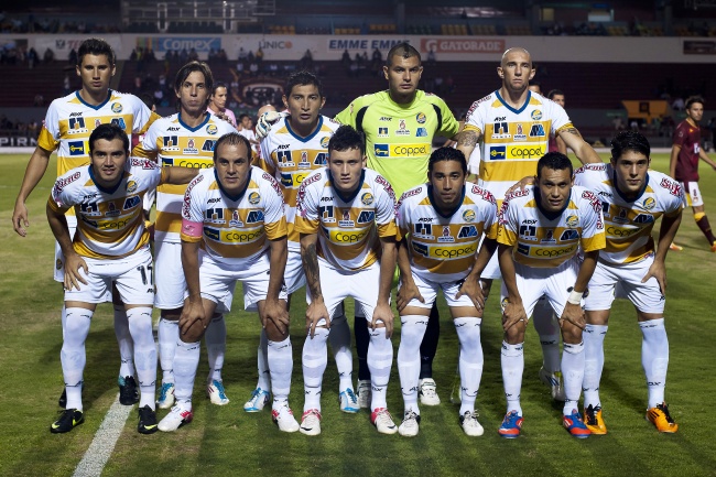 Sinaloa se metió al Estadio Victoria y le dio un apagón dorado a los Rayos de Necaxa como visitante, para avanzar a la Final de la Copa MX. 