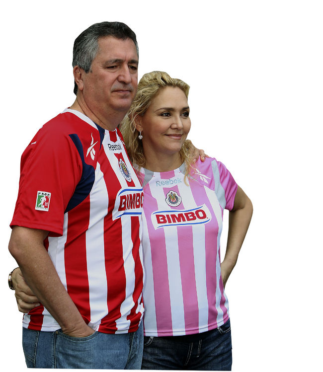 Jorge Vergara y su esposa Angélica Fuentes forman la pareja más polémica del futbol mexicano, ambos se encargan de decidir el destino de las Chivas de Guadalajara. (Jam Media)