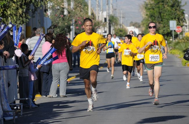 Los atletas participantes en la Family Fun Run 2012 recibirán hoy su playera, número y chip electrónico, ello durante el lapso de 10:00 a 17:00 horas en las instalaciones del Colegio Alemán de esta ciudad. 