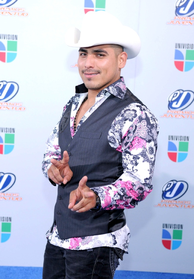 'Los problemas están resueltos .. A trabajar se ha dicho .. A seguir VIVIENDO por la música.. en pocas palabras NO ME RETIRO' publicó Espinoza Paz en su cuenta de Twitter. (ARCHIVO) 