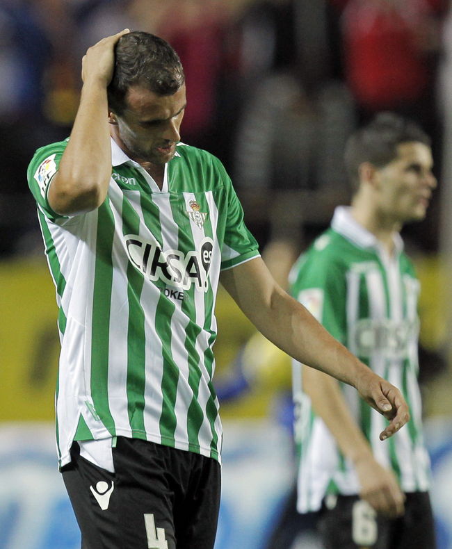 El Betis fue goleado en el clásico de la capital andaluza. (EFE) Sevilla golea 5-1 al Betis en la fecha 12