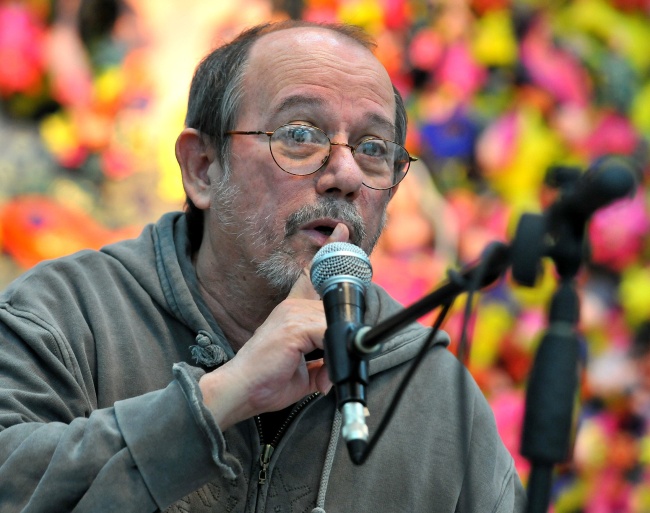 El cantautor y poeta cubano Silvio Rodríguez, reconocido como uno de los principales exponentes de la llamada 'Nueva Trova Cubana', celebrará este jueves 66 años de vida con una presentación en Montevideo, Uruguay. ARCHIVO