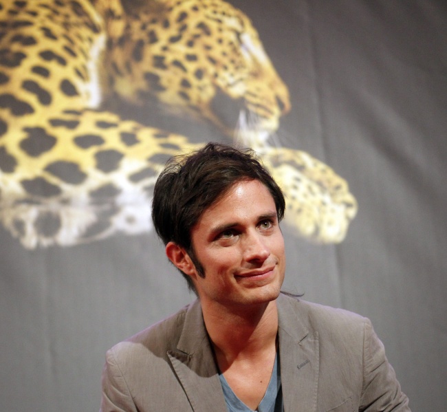 El actor y director mexicano Gael García Bernal, comenzó su carrera artística en la televisión con “Teresa” y “El abuelo y yo” y más tarde alcanzaría éxito en cine con títulos como “Amores perros”, “Y tu mamá también” y “Babel”, celebrará este viernes su cumpleaños 34 inmerso en diversos proyectos cinematográficos. ARCHIVO