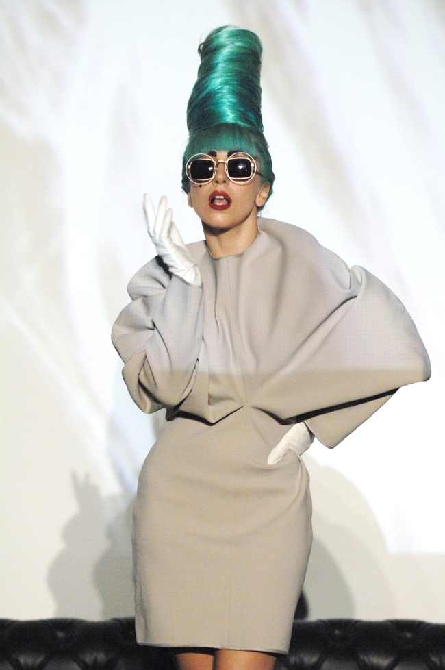 Durante una entrevista con la revista 'Esquire', White cuestionó la autenticidad de Gaga.