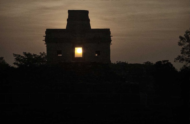 No tenemos ninguna evidencia escrita por los mayas de que esto va a ser, de que esto va a ocurrir; lo que sí tenemos escrito por los mayas es que se acaba un ciclo, pero que se acabe un ciclo es como yo decir, se va acabar la semana, se va acabar el mes o se va acabar el año, explicó una investigadora. ARCHIVO