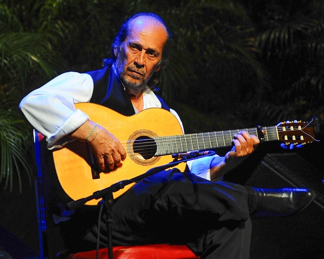 El guitarrista flamenco de mayor prestigio a nivel internacional, Paco de Lucía, cumple este viernes 65 años de vida inmerso en los preparativos de la presentación que ofrecerá en República Dominicana. ARCHIVO