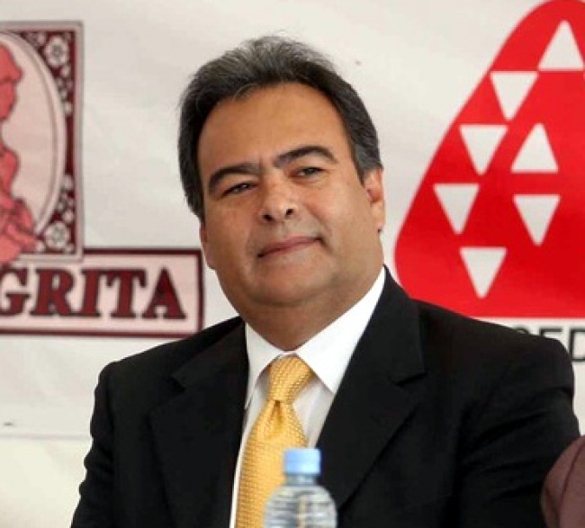 El ex director de la Central de Abastos acompañó al mandatario capitalino en la entrega de viviendas de 144 nuevos departamentos en la colonia Nopalera, delegación Tláhuac. 