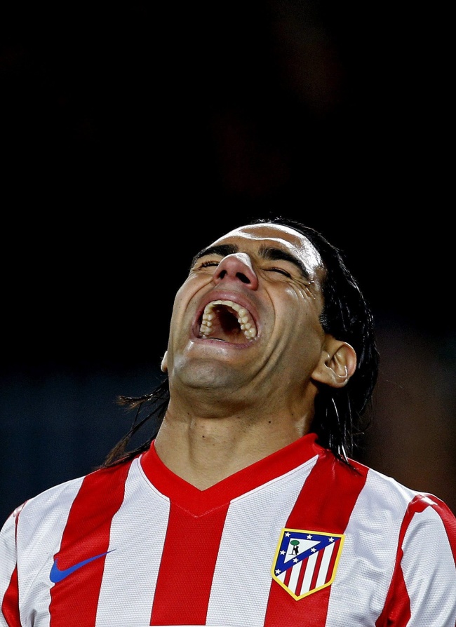 El goleador sudamericano se verá envuelto en una broma de cámara oculta mientras cena en un restaurante. ARCHIVO