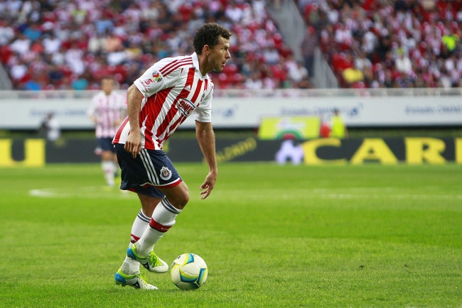 Miguel Sabah se estrenó como goleador y anotó el 1-1 ante Toluca que salvó el debut de Benjamín Galindo con Chivas. (Jam Media)