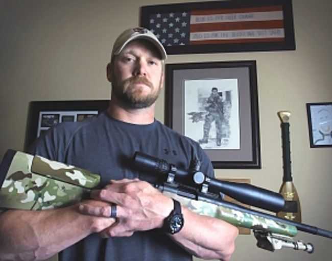 Muere. Chris Kyle sostenía que no miraba a las personas a las que mataba como personas. 