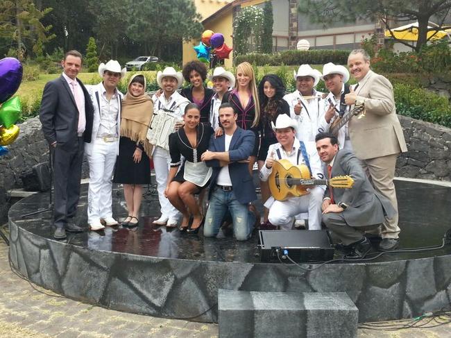 Destacan.  El grupo estuvo en la telenovela Porque el Amor Manda hace unos días: La canción Mi Marciana, que interpretan Palomo y Alejandro Sanz, saldrá a la venta por iTunes. 