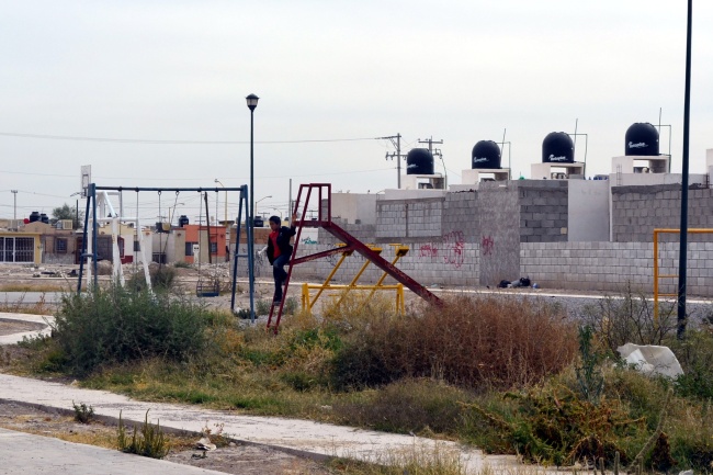 Olvidadas. Las pocas áreas verdes que existen en las colonias del oriente de la ciudad están en total abandono por parte de las autoridades.