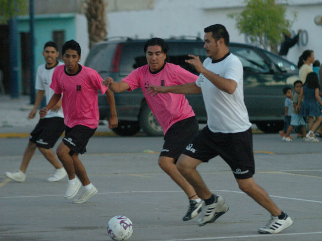 Dura competencia se tendrá en las próximas semanas para obtener la representación de los 30 equipos que representarán a la ciudad en la etapa estatal buscando su pase a la fase nacional a jugarse en Puebla o en la Ciudad de México.