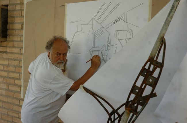 Su trabajo. Gabriel Macotela es integrante de una generación de pintores mexicanos que ha llevado la plástica a fotos de varios países.