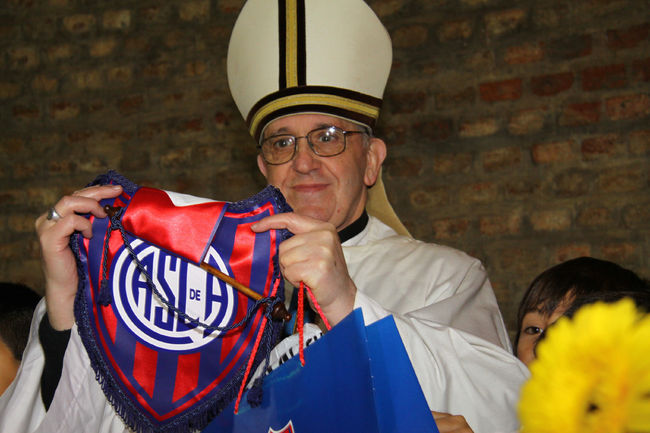 Papa fan del futbol y del San Lorenzo