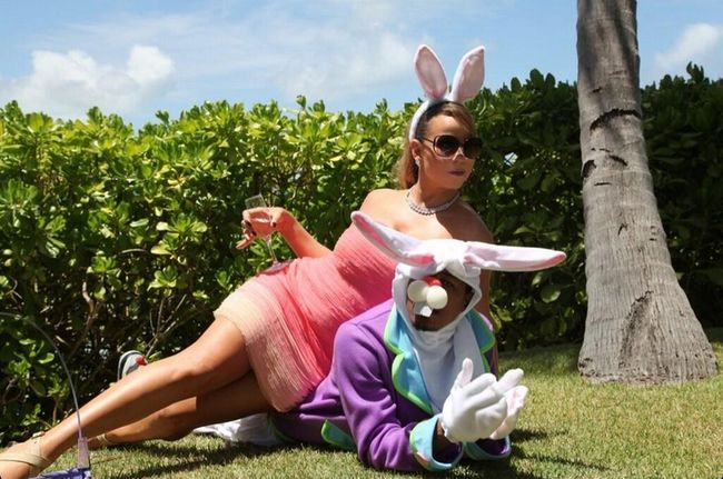 Disfraz. Mariah Carey compartió una sensual foto vestida de conejita de Pascuas.