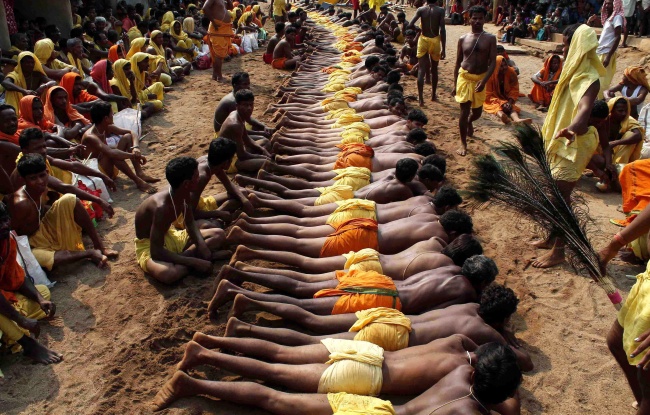 Celebración del festival 'Danta Nata' en Orissa