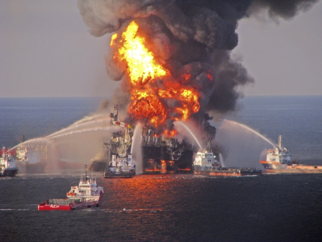 Fotografía de archivo de la explosión en la plataforma. ARCHIVO