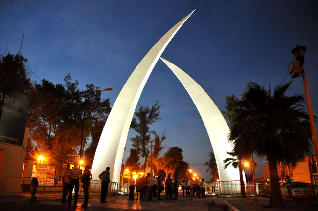 Inauguración del arco monumento del 25 aniversario del Maratón Lala. (Fotografía de Jesús Galindo López) 