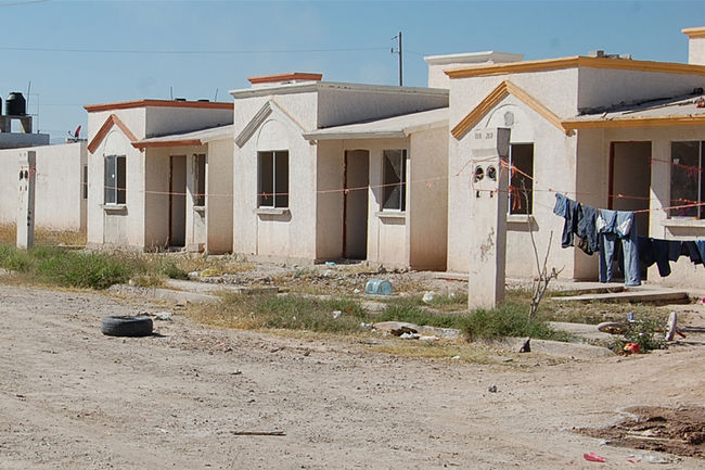 Paracaidistas. La invasión de las viviendas abandonadas es un problema que comenzó a presentarse derivado de la inseguridad en la región.