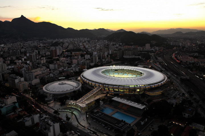 FIFA ha dicho que espera que haya unos 3.3 millones de boletos disponibles para Brasil 2014. (Archivo)