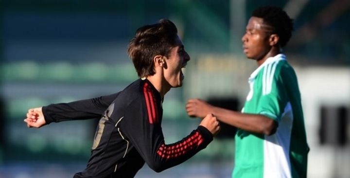 Javier Abella se perfiló por izquierda tras un servicio de Jesús Corona, se metió al área y definió con categoría el segundo para los aztecas. Inicia Tricolor Sub 20 con el pie derecho